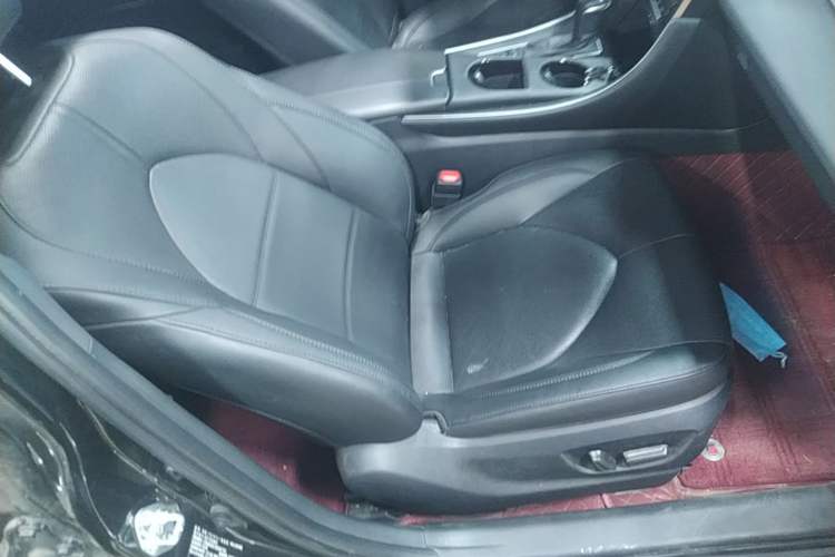 Used Toyota Avalon 2023 Dual-Engine 2.5L Luxury Edition Right Front Seat