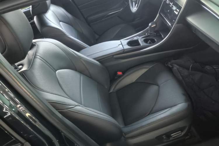 Used Toyota Avalon 2023 2.5L Luxury Edition Right Front Seat
