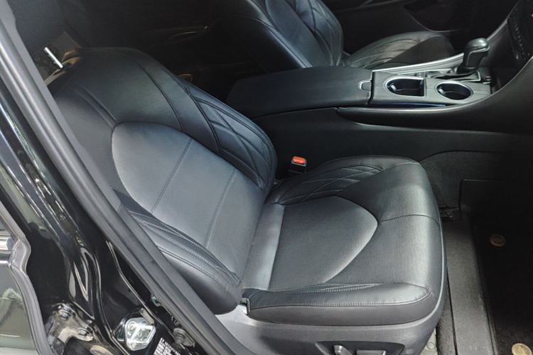 Used Toyota Avalon 2023 2.5L Touring Premium Edition Right Front Seat