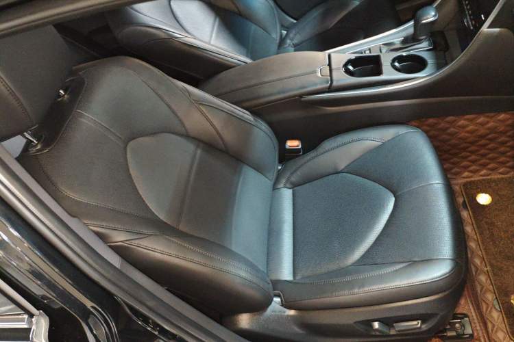 Used Toyota Avalon 2023 2.0L Luxury Edition Right Front Seat
