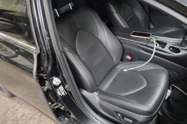 Used Toyota Avalon 2023 2.5L Luxury Edition Right Front Seat