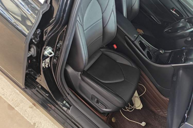 Used Toyota Avalon 2023 Dual-Engine 2.5L Luxury Edition Right Front Seat