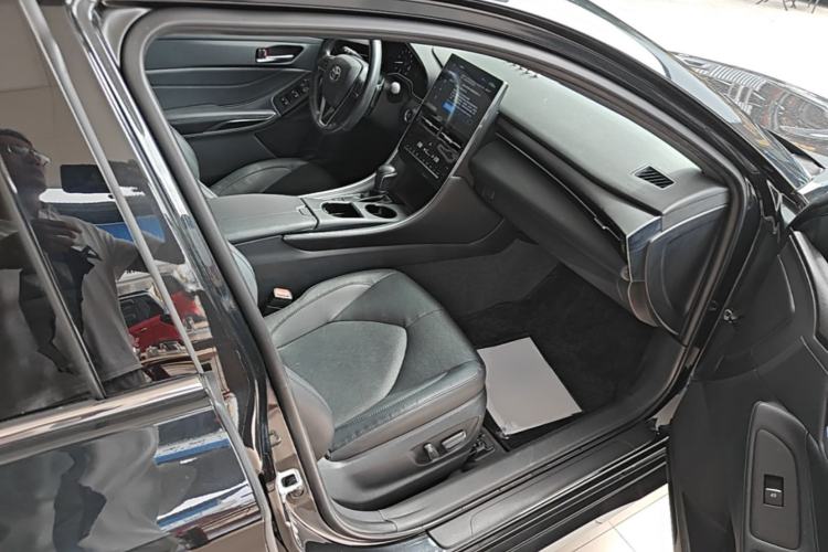 Used Toyota Avalon 2023 2.5L Luxury Edition Right Front Seat