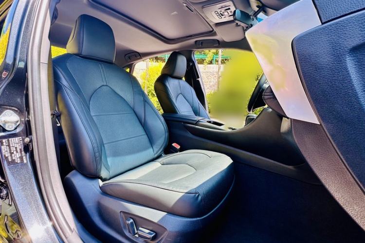 Used Toyota Avalon 2023 2.0L Premium Edition Right Front Seat