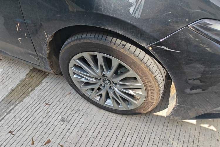 Used Toyota Avalon 2023 Dual-Motor 2.5L XLE Prestige Edition Right Front Wheel Hub
