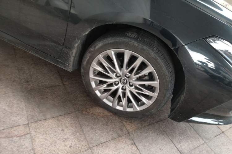 Used Toyota Avalon 2023 Dual-Motor 2.5L XLE Prestige Edition Right Front Wheel Hub