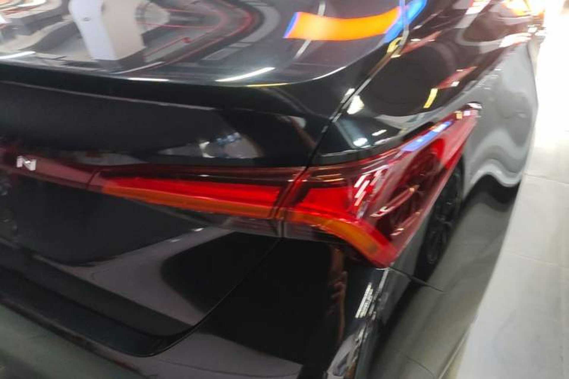 Used Toyota Avalon 2023 2.0L Luxury Edition Right Rear Taillight