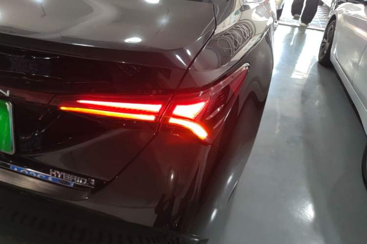 Used Toyota Avalon 2023 Dual-Engine 2.5L Luxury Edition Right Rear Taillight