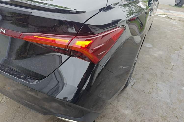 Used Toyota Avalon 2023 2.5L Luxury Edition Right Rear Taillight