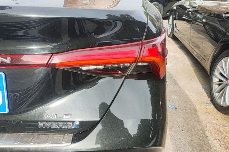 Used Toyota Avalon 2023 Dual-Motor 2.5L XLE Prestige Edition Right Rear Taillight