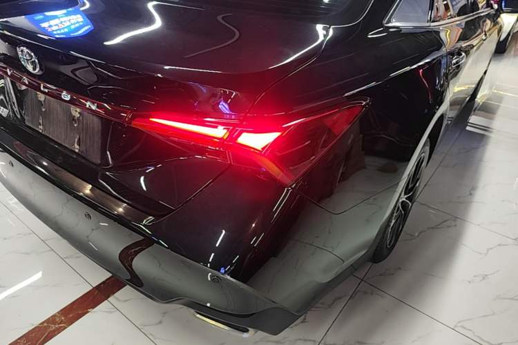 Used Toyota Avalon 2023 2.0L Luxury Edition Right Rear Taillight