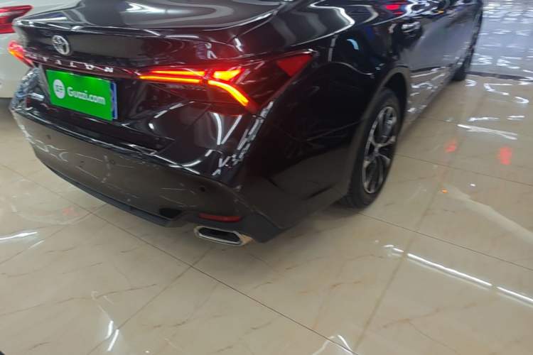 Used Toyota Avalon 2023 2.0L Premium Edition Right Rear Taillight