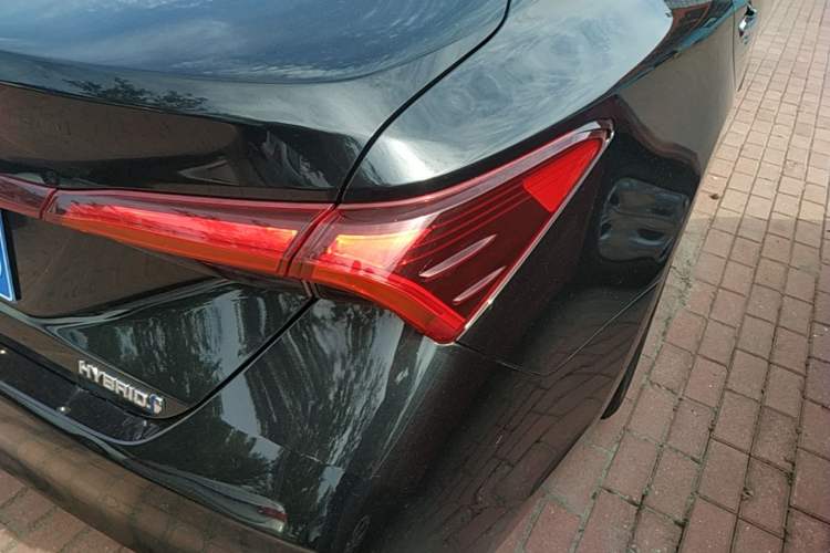 Used Toyota Avalon 2023 Dual-Engine 2.5L Luxury Edition Right Rear Taillight