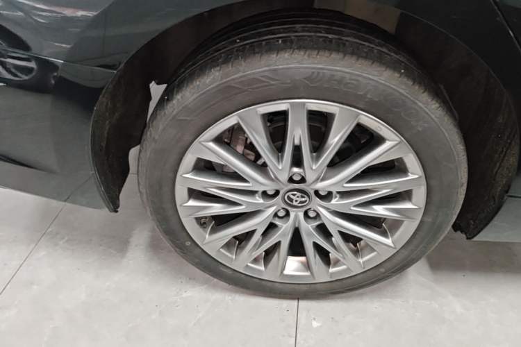 Used Toyota Avalon 2023 Dual-Motor 2.5L XLE Prestige Edition Right Rear Wheel Hub