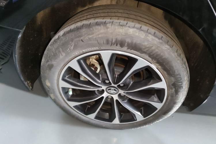 Used Toyota Avalon 2023 Dual-Engine 2.5L Luxury Edition Right Rear Wheel Hub