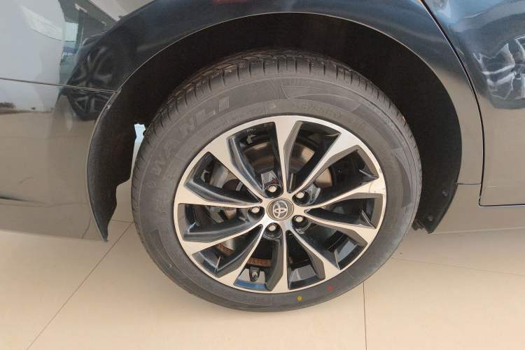 Used Toyota Avalon 2023 Dual-Engine 2.5L Luxury Edition Right Rear Wheel Hub