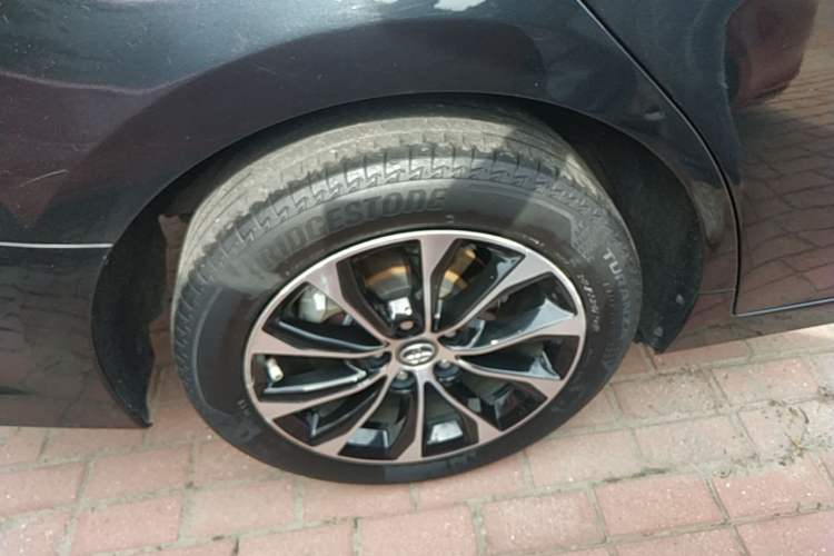 Used Toyota Avalon 2023 Dual-Engine 2.5L Luxury Edition Right Rear Wheel Hub