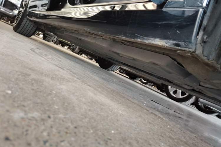 Used Toyota Avalon 2023 Dual-Engine 2.5L Luxury Edition Right Side Sill