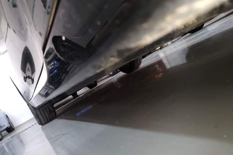 Used Toyota Avalon 2023 Dual-Engine 2.5L Luxury Edition Right Side Sill
