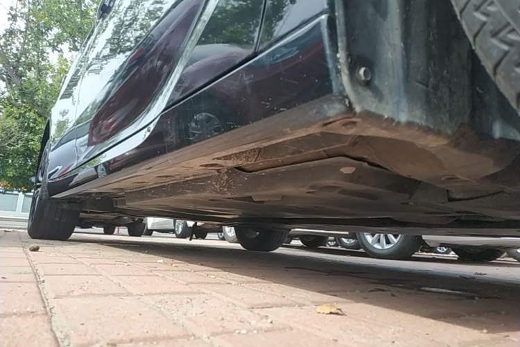 Used Toyota Avalon 2023 Dual-Engine 2.5L Luxury Edition Right Side Sill