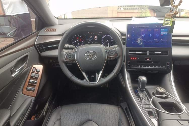 Used Toyota Avalon 2023 2.5L Luxury Edition Steering Wheel