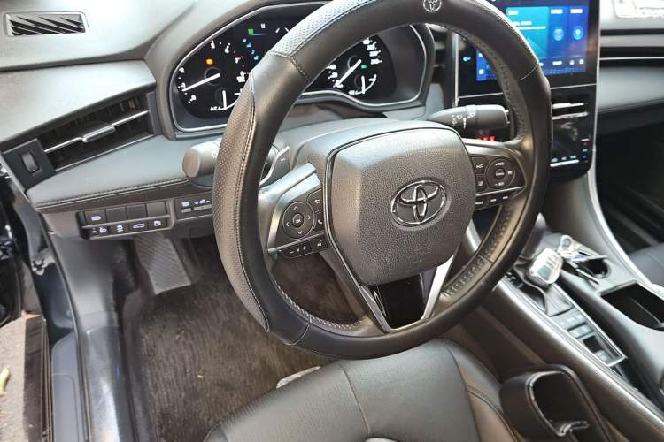 Used Toyota Avalon 2023 2.5L Luxury Edition Steering Wheel