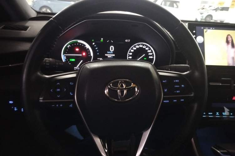Used Toyota Avalon 2023 Dual-Motor 2.5L Progressive Edition Steering Wheel