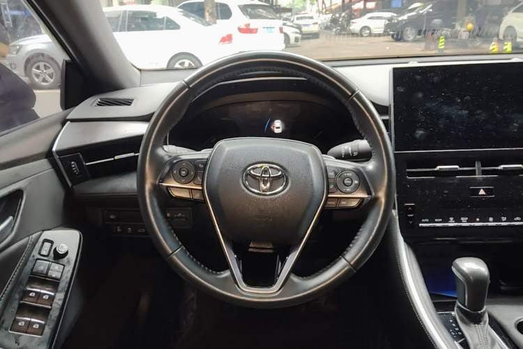 Used Toyota Avalon 2023 2.5L Luxury Edition Steering Wheel