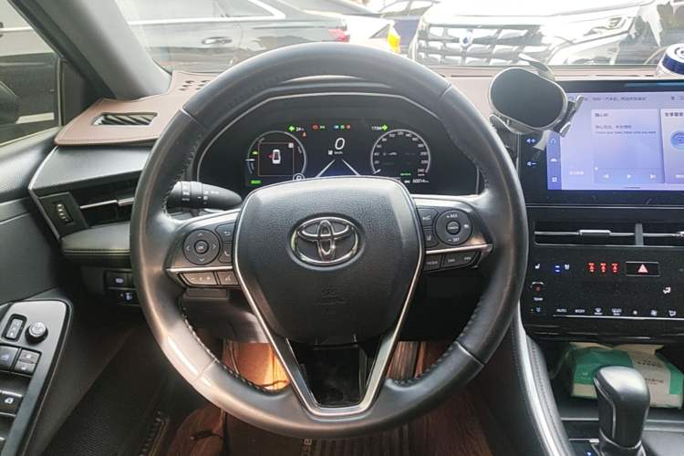 Used Toyota Avalon 2023 Dual-Motor 2.5L XLE Prestige Edition Steering Wheel