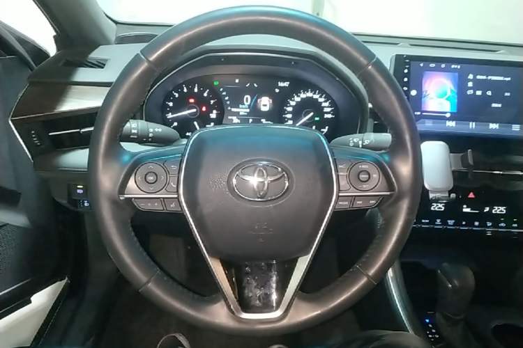 Used Toyota Avalon 2023 2.0L Premium Edition Steering Wheel