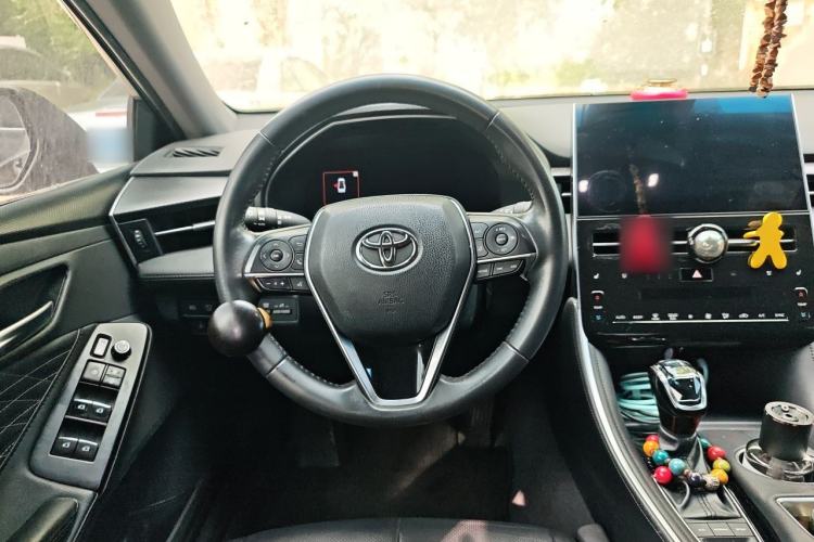Used Toyota Avalon 2023 Dual-Motor 2.5L XLE Prestige Edition Steering Wheel