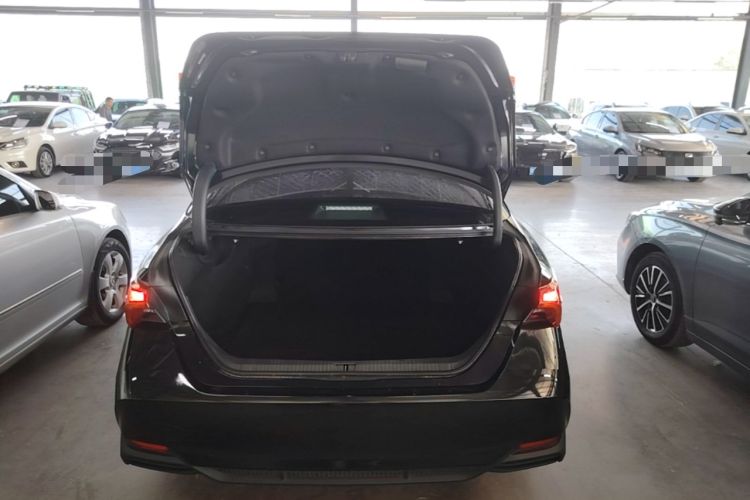 Used Toyota Avalon 2023 Dual-Engine 2.5L Luxury Edition Trunk