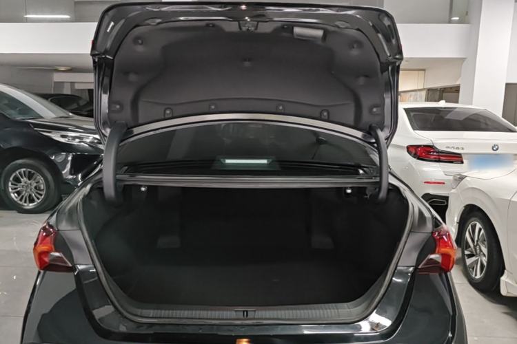 Used Toyota Avalon 2023 Dual-Motor 2.5L XLE Prestige Edition Trunk