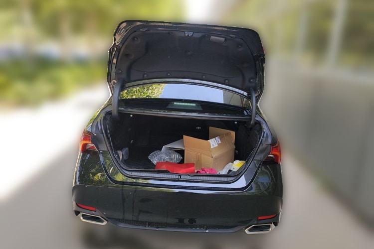 Used Toyota Avalon 2023 2.0L Luxury Edition Trunk