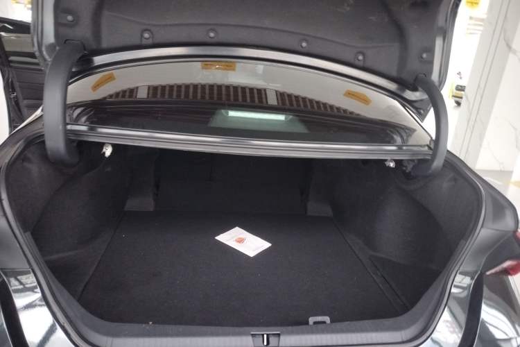 Used Toyota Avalon 2023 Dual-Motor 2.5L Progressive Edition Trunk