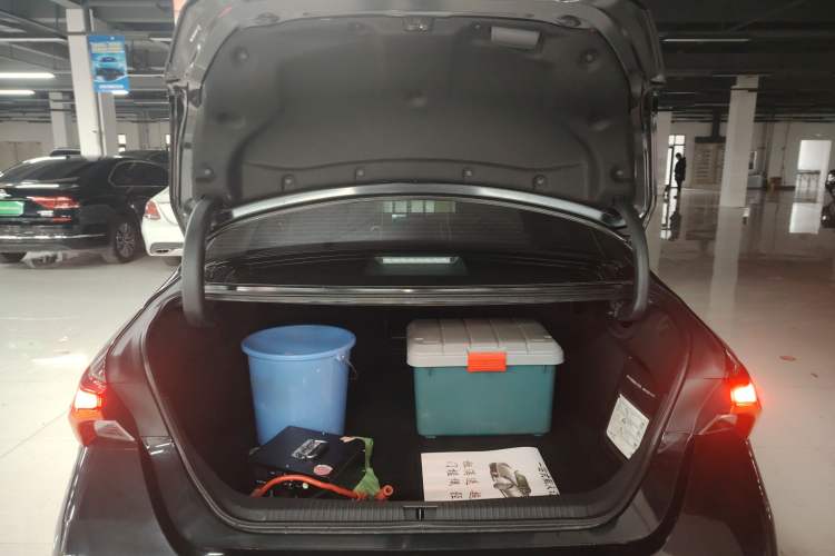 Used Toyota Avalon 2023 2.0L Progressive Edition Trunk