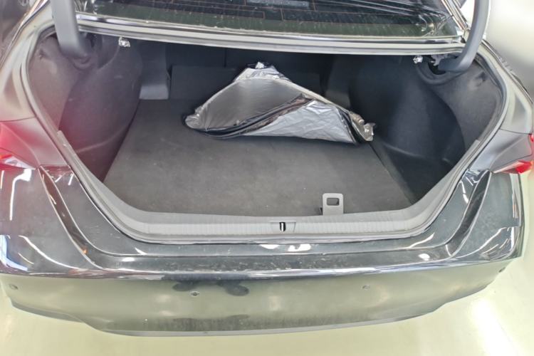 Used Toyota Avalon 2023 2.0L Luxury Edition Trunk