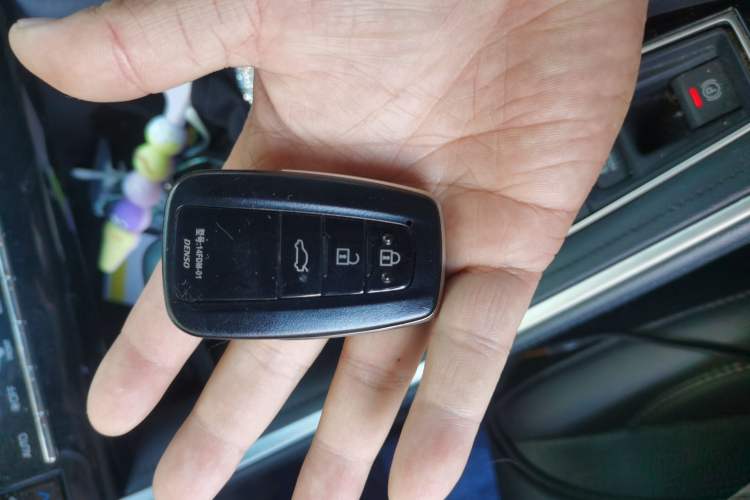 Used Toyota Avalon 2023 Dual-Engine 2.5L Luxury Edition Vehicle Key
