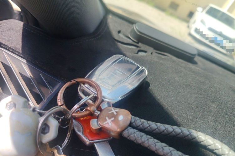 Used Toyota Avalon 2023 2.0L Premium Edition Vehicle Key