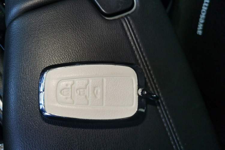 Used Toyota Avalon 2023 2.0L Progressive Edition Vehicle Key
