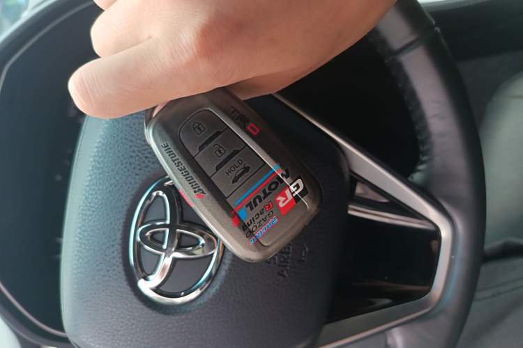 Used Toyota Avalon 2023 2.0L Premium Edition Vehicle Key