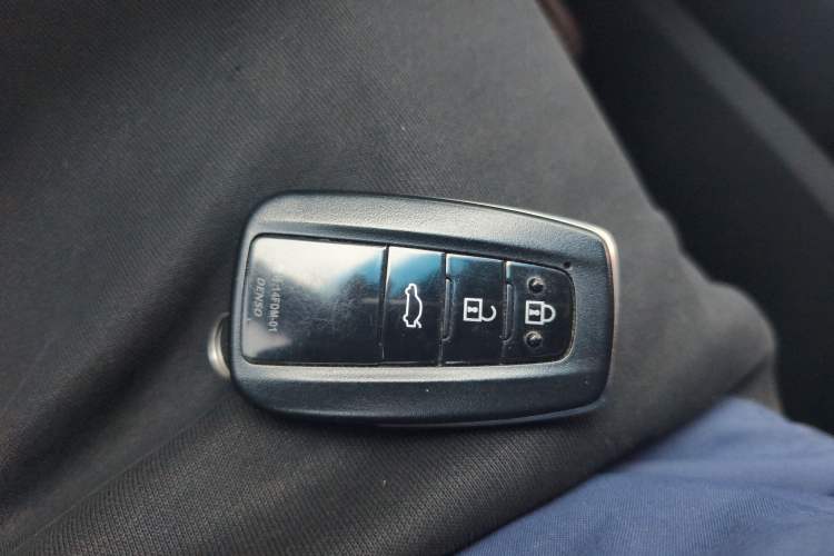 Used Toyota Avalon 2023 2.0L Luxury Edition Vehicle Key