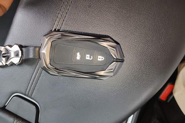 Used Toyota Avalon 2023 2.5L Luxury Edition Vehicle Key