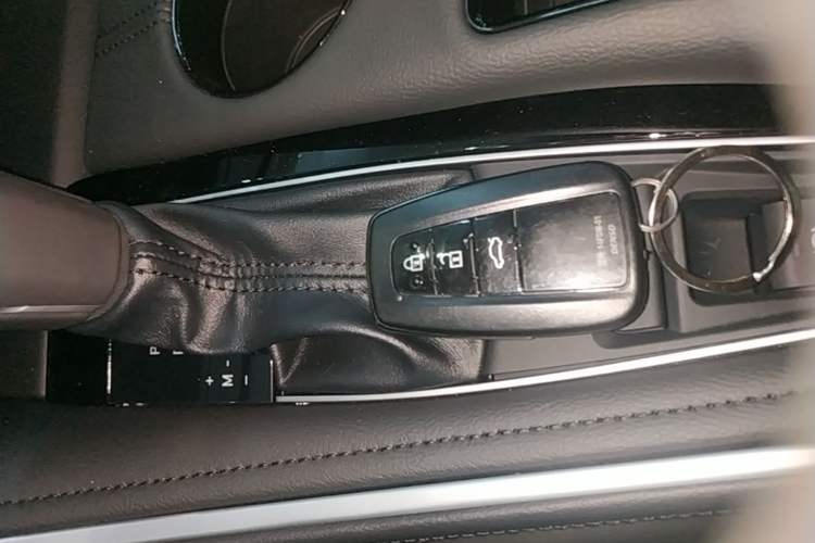 Used Toyota Avalon 2023 2.0L Luxury Edition Vehicle Key