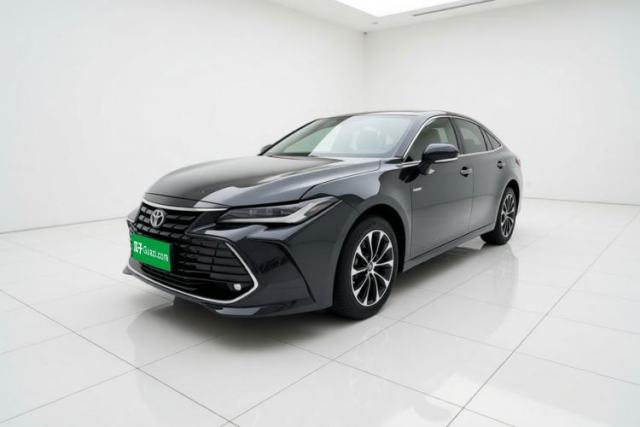 Ojetý Toyota Avalon 2023 Dual-Engine 2.5L Luxury Edition