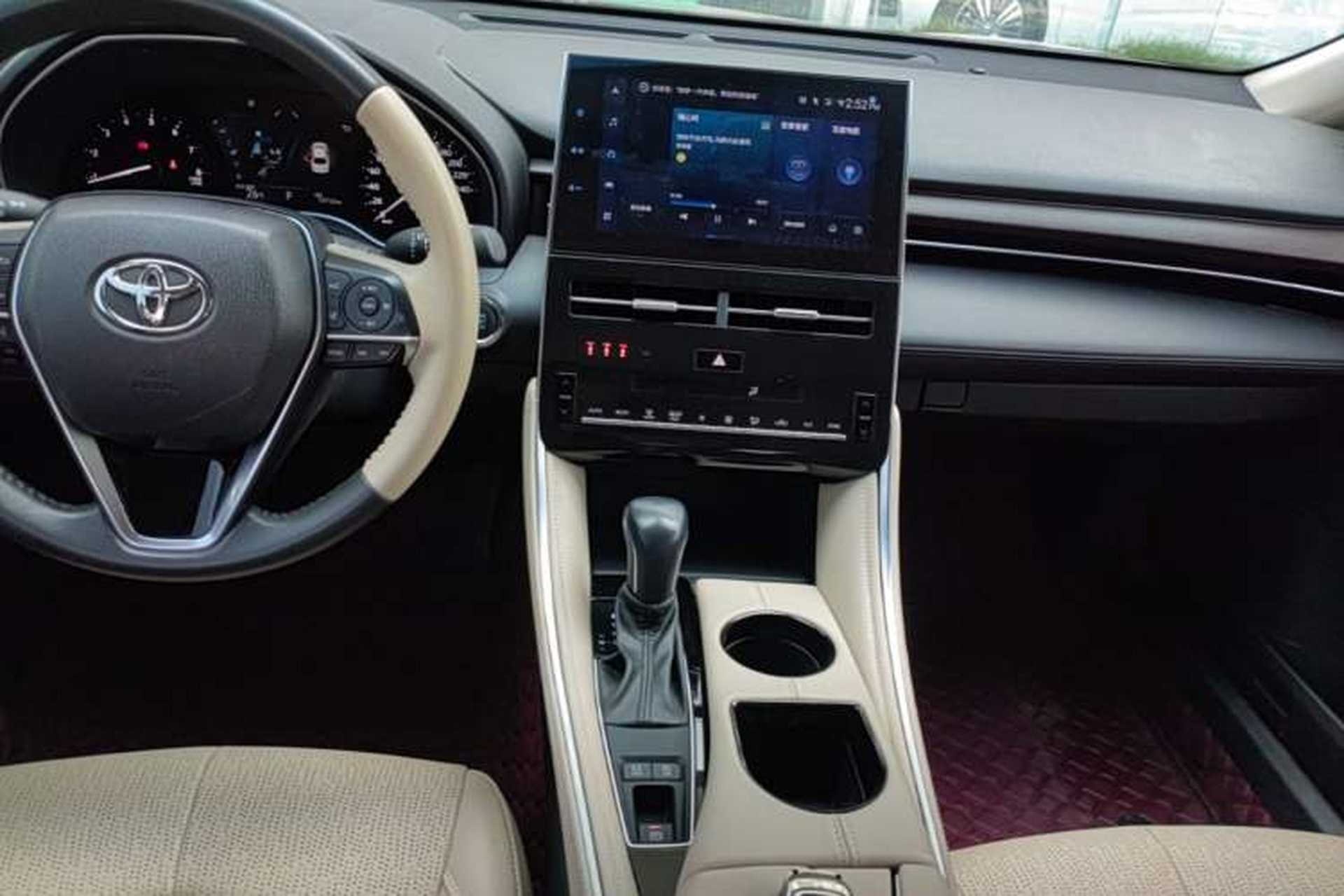 Used Toyota Avalon 2023 2.0L Luxury Edition Audio And AC Panel