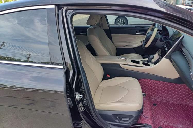 Used Toyota Avalon 2023 2.0L Luxury Edition Right Front Seat