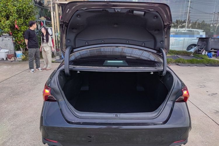 Used Toyota Avalon 2023 2.0L Luxury Edition Trunk