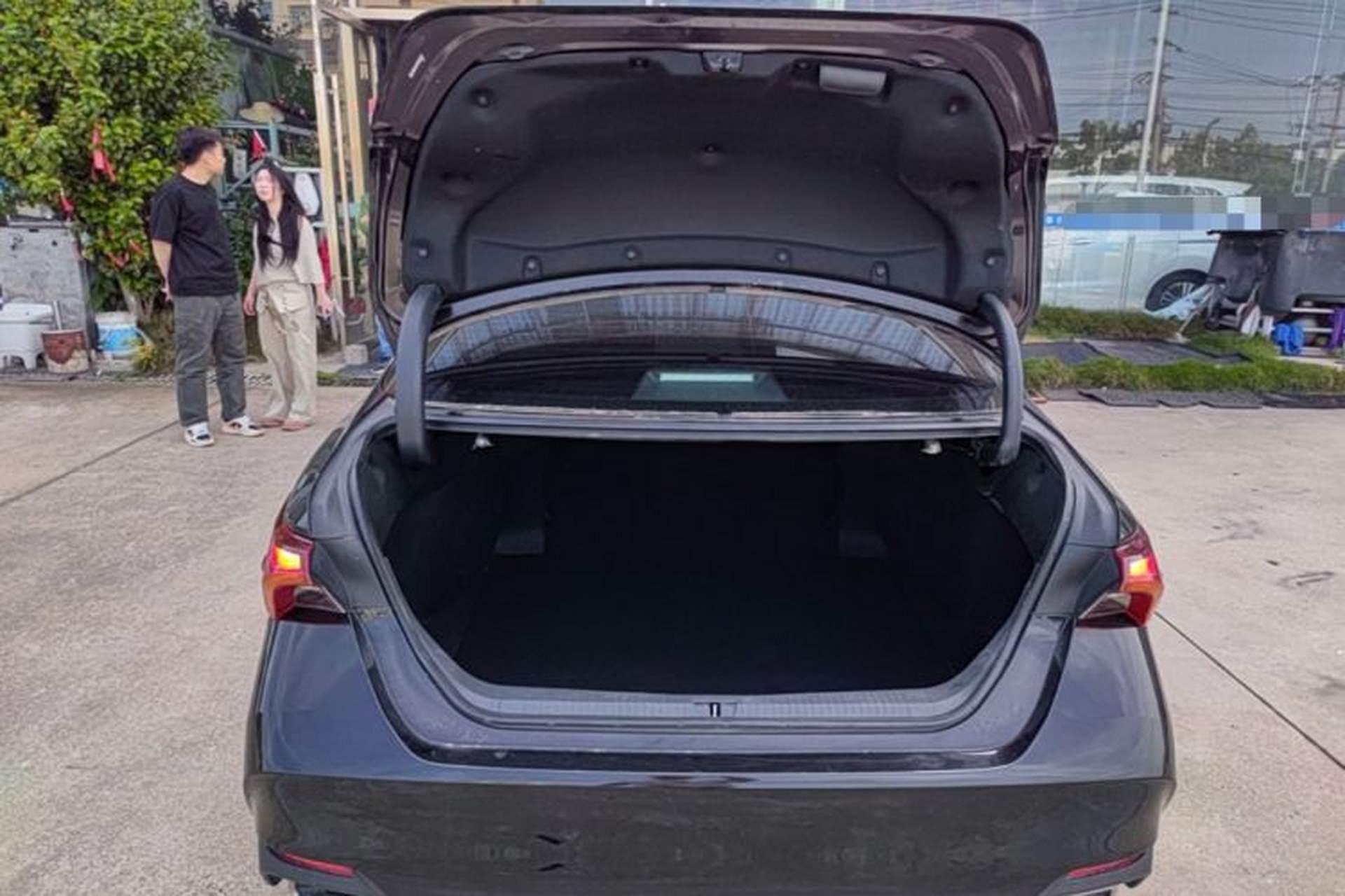 Used Toyota Avalon 2023 2.0L Luxury Edition Trunk