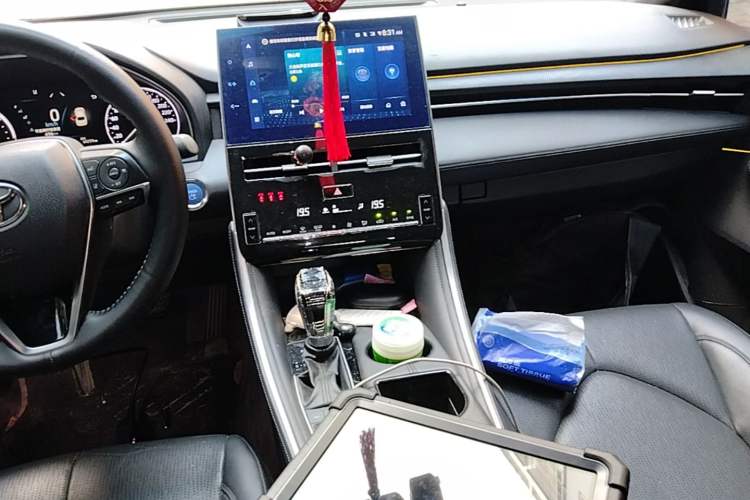 Used Toyota Avalon 2023 Dual-Engine 2.5L Luxury Edition Audio And AC Panel